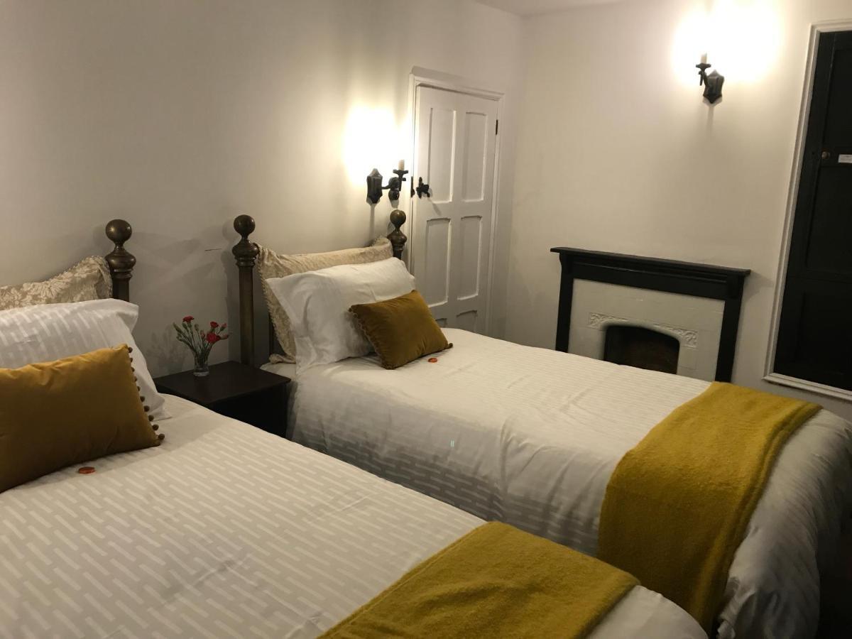 שרוסברי "Wesley House" Historic Home In Town Centre With Parking מראה חיצוני תמונה